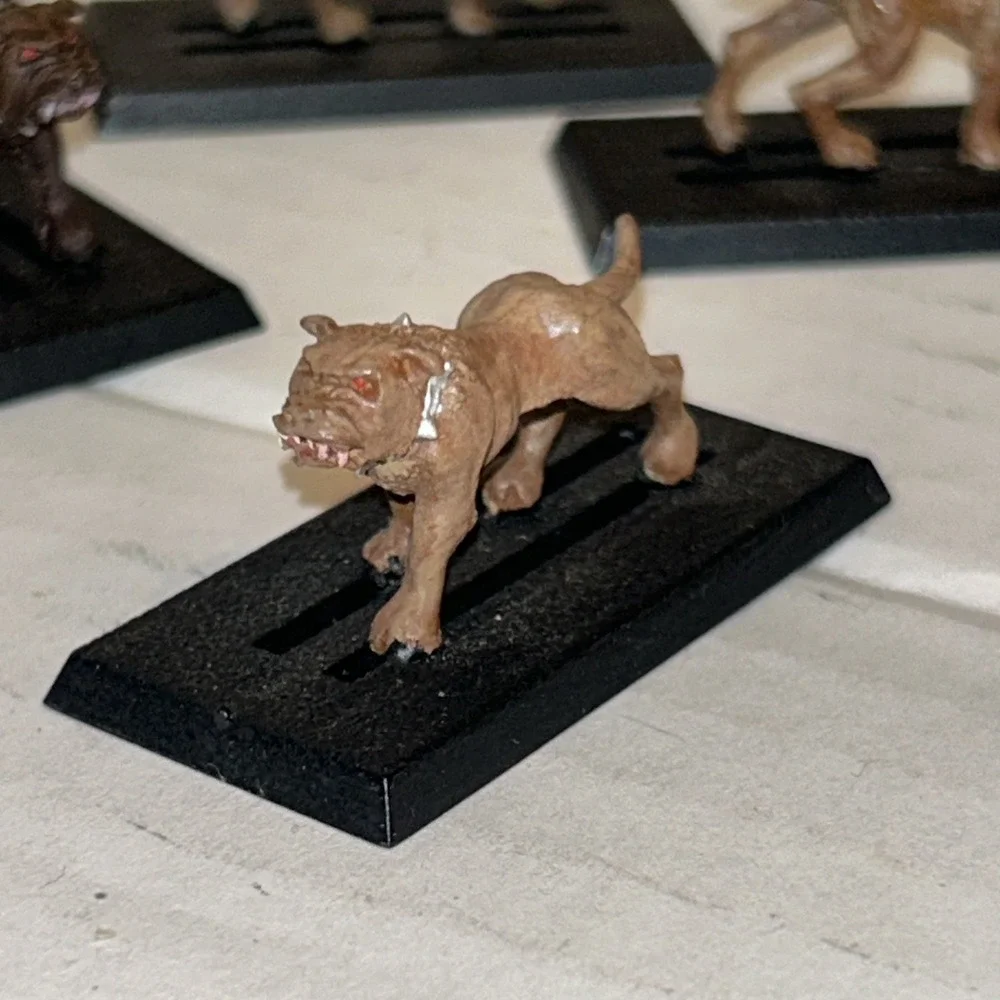 Ral Partha Warhammer Metal Miniature Dog Lot Mastiff Bulldog Beasts Red Eyes x7